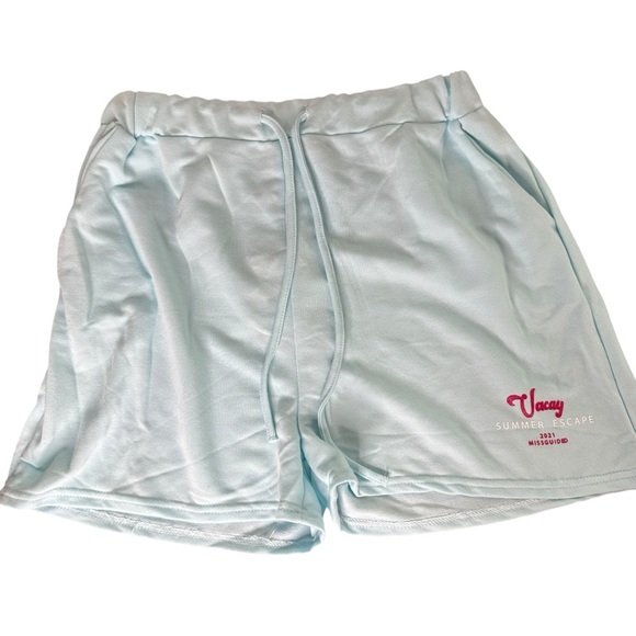 Missguided Light Blue Vacay Graphic Floaty Short NWT 12 - Picture 1 of 4